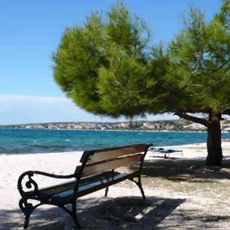 Charming Annie Diklo 4 2 Zadar